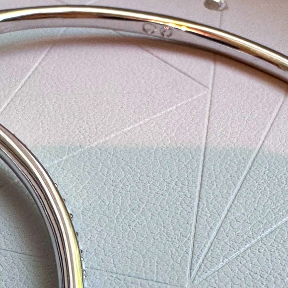 💖✨ Rhodium-Plated Crystal Hoop Earrings w/ Pink Heart Charms – Sparkly & Sweet! - Picture 13 of 14